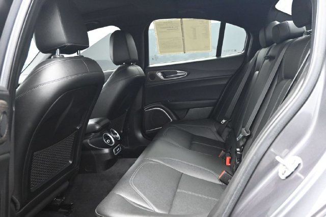 2023 Alfa Romeo Giulia Ti RWD - 23080085 - 13