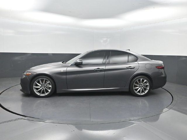 2023 Alfa Romeo Giulia Ti RWD - 23080085 - 1
