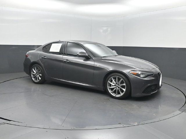 2023 Alfa Romeo Giulia Ti RWD - 23080085 - 32