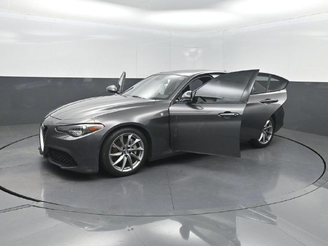 2023 Alfa Romeo Giulia Ti RWD - 23080085 - 34