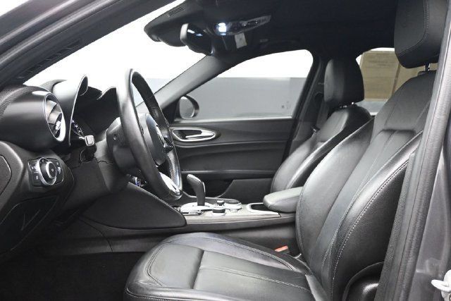 2023 Alfa Romeo Giulia Ti RWD - 23080085 - 6