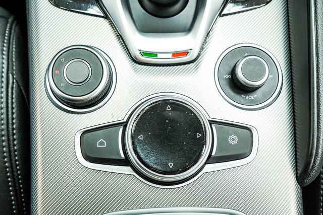 2023 Alfa Romeo Giulia Veloce AWD - 23001473 - 24