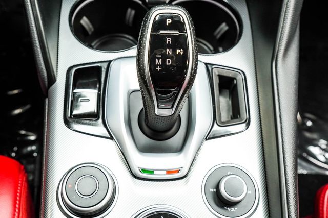 2023 Alfa Romeo Giulia Veloce AWD - 23021027 - 25