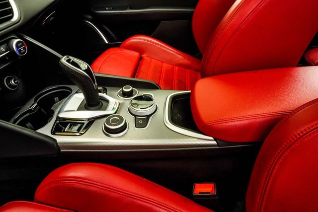 2023 Alfa Romeo Giulia Veloce AWD - 23015454 - 18
