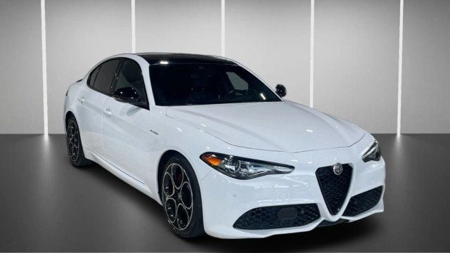 2023 Alfa Romeo Giulia Veloce RWD - 23064226 - 1
