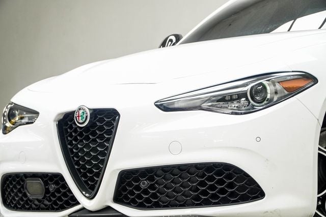2023 Alfa Romeo Giulia Veloce RWD - 22971330 - 1