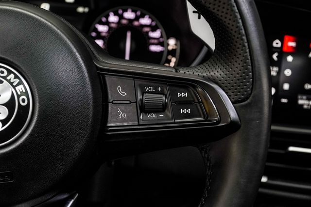 2023 Alfa Romeo Giulia Veloce RWD - 22971330 - 25