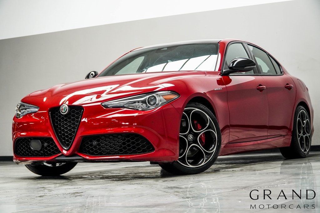2023 Alfa Romeo Giulia Veloce RWD - 22981942 | Video 1
