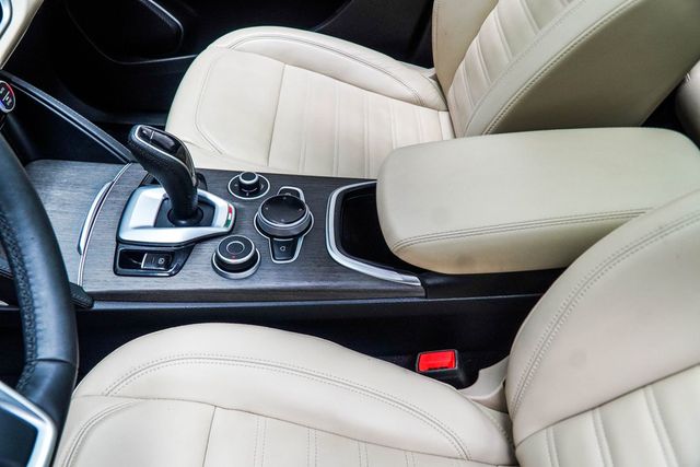 2023 Alfa Romeo Stelvio  - 22999544 - 16