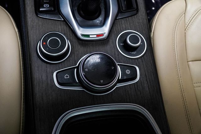 2023 Alfa Romeo Stelvio  - 22999544 - 17