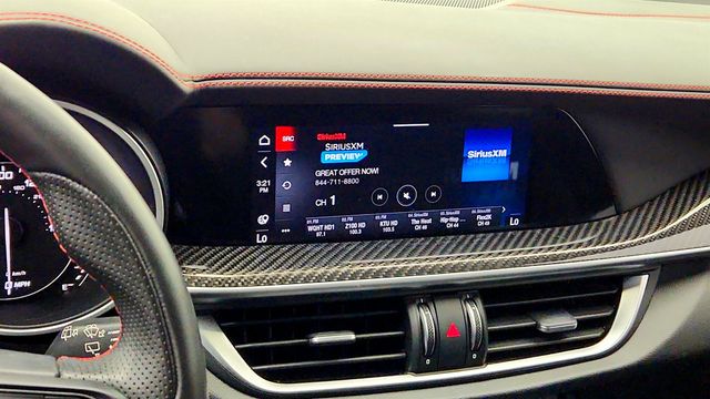 2023 Alfa Romeo Stelvio Estrema AWD w/ Active Assist Plus Package  - 23028070 - 18