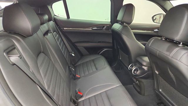 2023 Alfa Romeo Stelvio Estrema AWD w/ Active Assist Plus Package  - 23028070 - 23