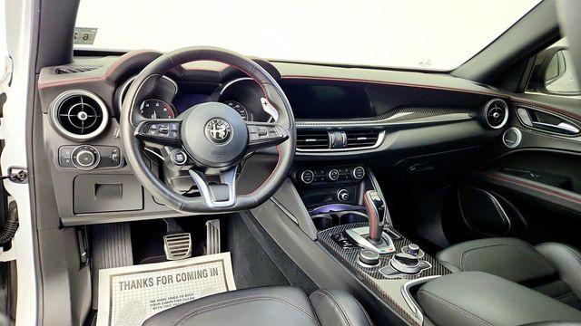 2023 Alfa Romeo Stelvio Estrema AWD w/ Estrema Package & Active Assist Plus Pkg - 23046049 - 12