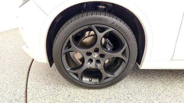 2023 Alfa Romeo Stelvio Estrema AWD w/ Estrema Package & Active Assist Plus Pkg - 23046049 - 8