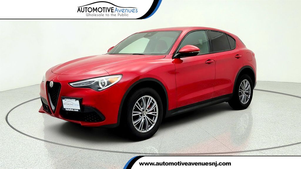 2023 Alfa Romeo Stelvio Sprint AWD w/ Red Leather Sport Seats & Gloss-Red Brake Calipers - 23033189 | Video 1