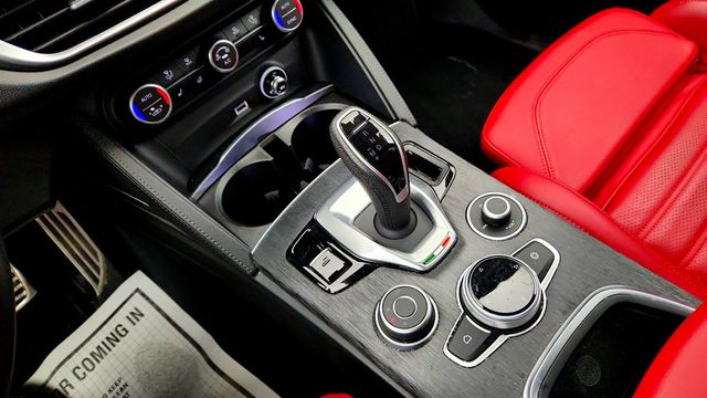 2023 Alfa Romeo Stelvio Sprint AWD w/ Red Leather Sport Seats & Gloss-Red Brake Calipers - 23033189 - 15