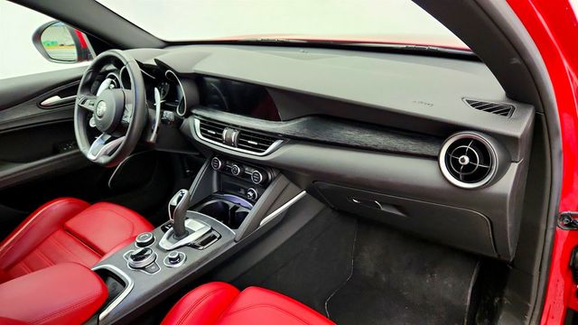 2023 Alfa Romeo Stelvio Sprint AWD w/ Red Leather Sport Seats & Gloss-Red Brake Calipers - 23033189 - 24