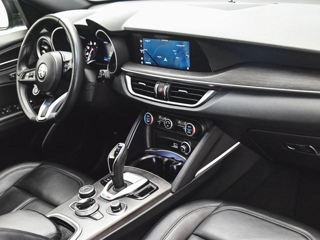 2023 Alfa Romeo Stelvio Ti - 22980479 - 32