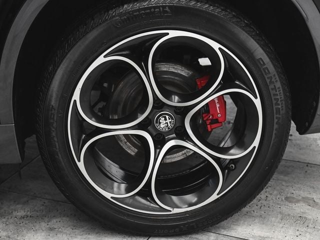 2023 Alfa Romeo Stelvio Ti - 22980479 - 6