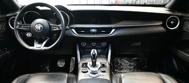 2023 Alfa Romeo Stelvio Ti AWD - 23071016 - 10