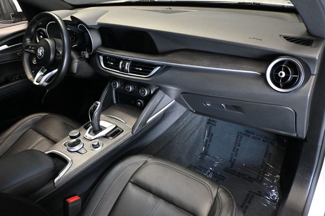 2023 Alfa Romeo Stelvio Ti AWD - 23071016 - 11