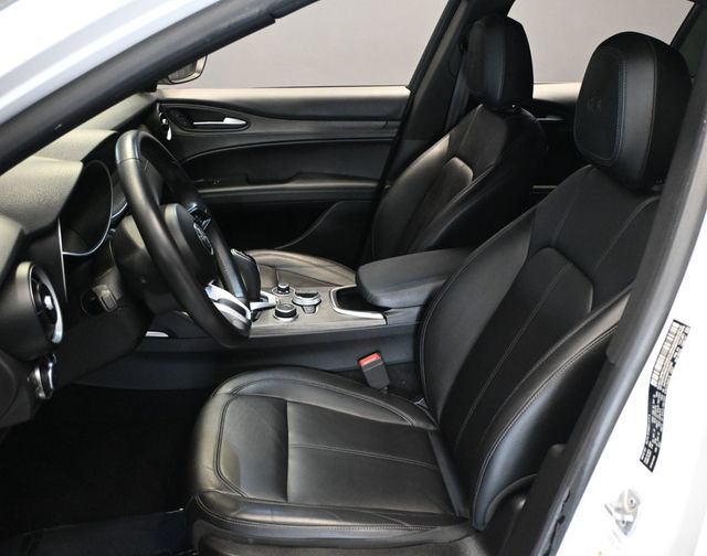 2023 Alfa Romeo Stelvio Ti AWD - 23071016 - 17