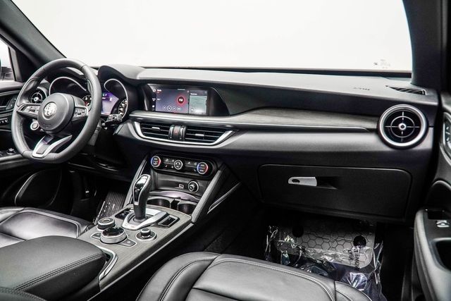 2023 Alfa Romeo Stelvio Ti AWD - 22952753 - 17