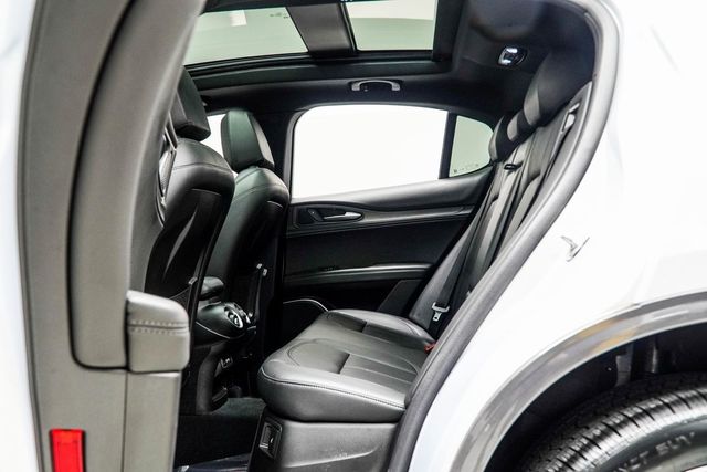 2023 Alfa Romeo Stelvio Ti AWD - 22952753 - 39