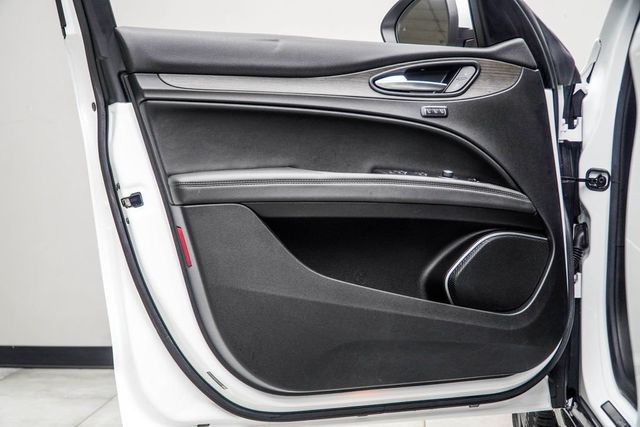 2023 Alfa Romeo Stelvio Ti AWD - 22997563 - 31