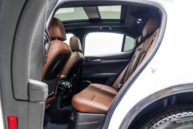 2023 Alfa Romeo Stelvio Ti AWD - 22997563 - 37