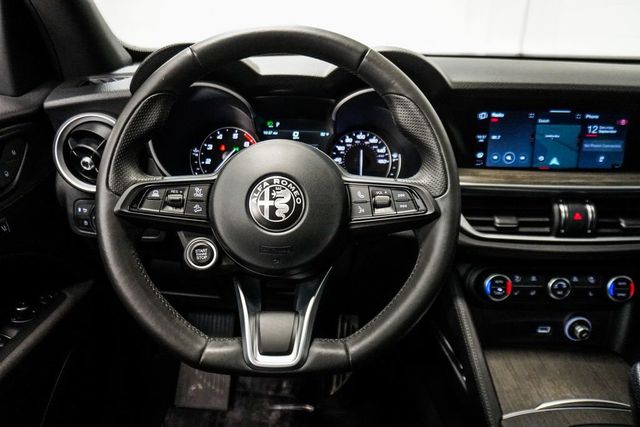 2023 Alfa Romeo Stelvio Ti AWD - 23072475 - 13
