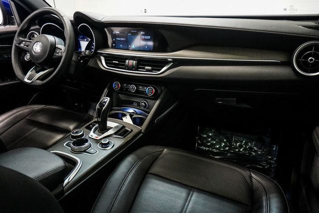 2023 Alfa Romeo Stelvio Ti AWD - 23075622 - 11