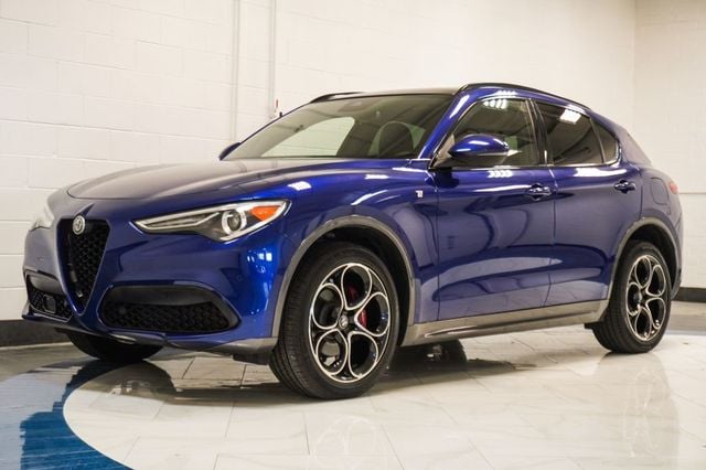 2023 Alfa Romeo Stelvio Ti AWD - 23075622 - 3