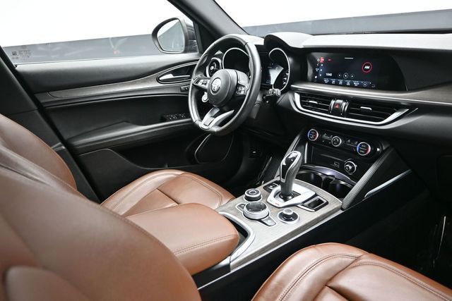 2023 Alfa Romeo Stelvio Ti AWD - 23007615 - 18