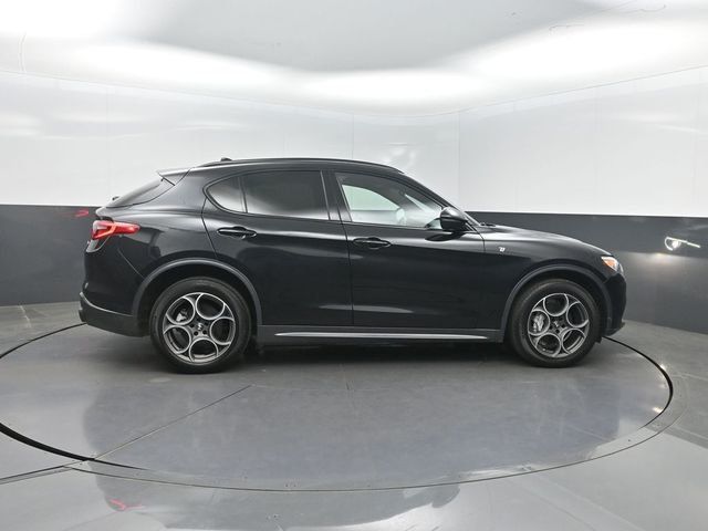 2023 Alfa Romeo Stelvio Ti AWD - 23007615 - 32