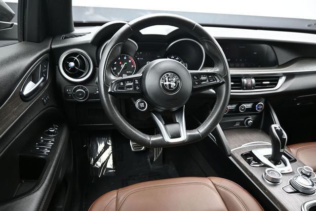 2023 Alfa Romeo Stelvio Ti AWD - 23013904 - 17