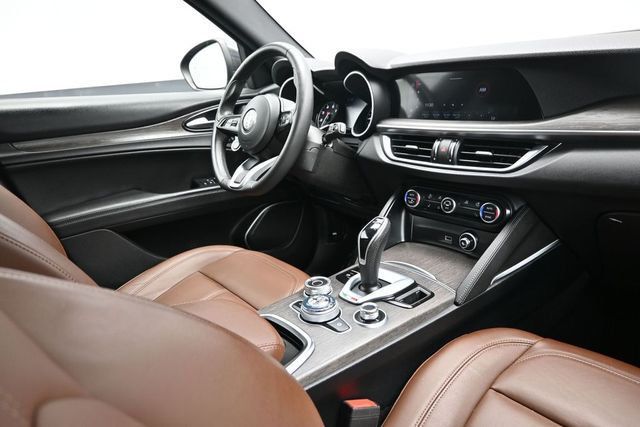 2023 Alfa Romeo Stelvio Ti AWD - 23013904 - 18