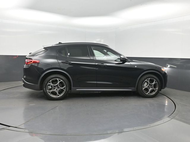 2023 Alfa Romeo Stelvio Ti AWD - 23013904 - 32