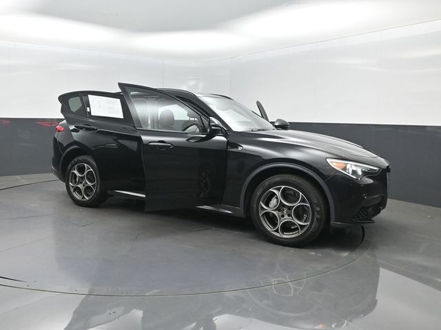 2023 Alfa Romeo Stelvio Ti AWD - 23013904 - 37