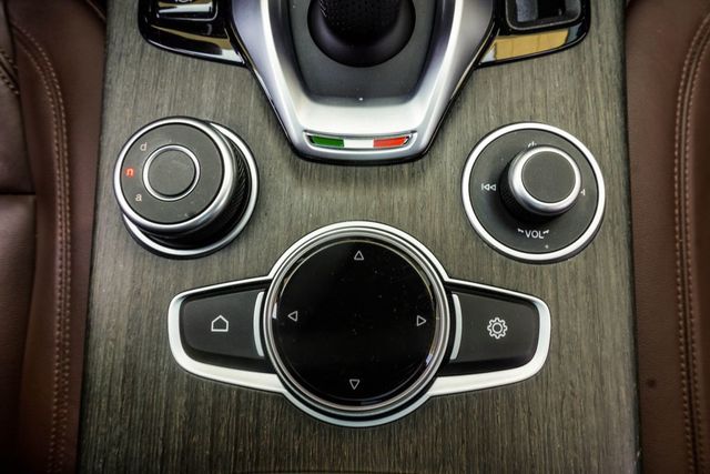 2023 Alfa Romeo Stelvio Ti AWD - 22999501 - 18
