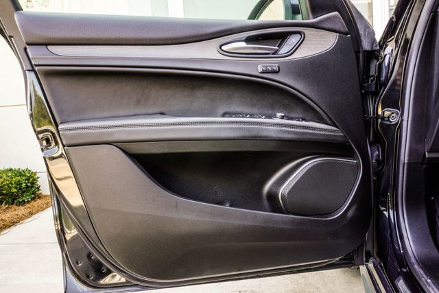 2023 Alfa Romeo Stelvio Ti AWD - 22999501 - 32
