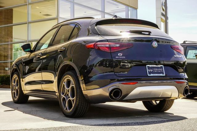 2023 Alfa Romeo Stelvio Ti AWD - 23006327 - 9