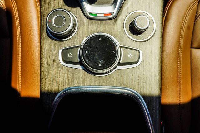 2023 Alfa Romeo Stelvio Ti AWD - 23006327 - 21