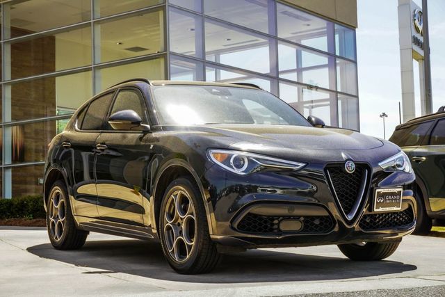 2023 Alfa Romeo Stelvio Ti AWD - 23006327 - 3