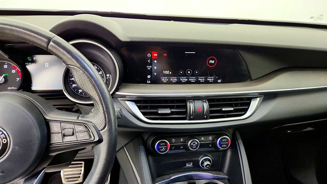 2023 Alfa Romeo Stelvio Ti AWD - 23057830 - 16