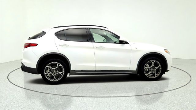 2023 Alfa Romeo Stelvio Ti AWD - 23057830 - 3