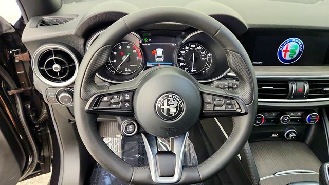 2023 Alfa Romeo Stelvio Ti AWD - 23073120 - 13