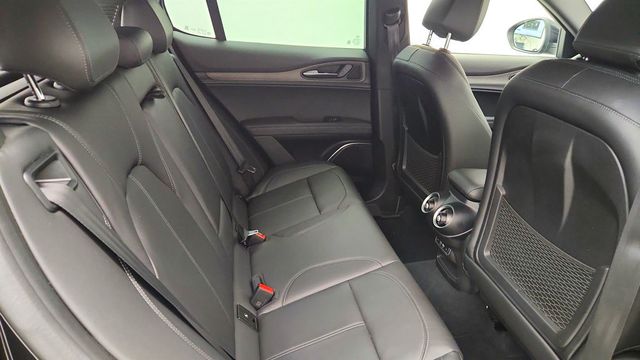 2023 Alfa Romeo Stelvio Ti AWD - 23073120 - 23
