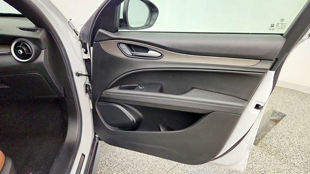 2023 Alfa Romeo Stelvio Ti AWD w/ Chocolate Leather Seats - 23057830 - 24