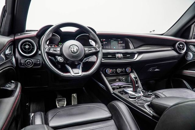 2023 Alfa Romeo Stelvio Veloce AWD - 22988365 - 15